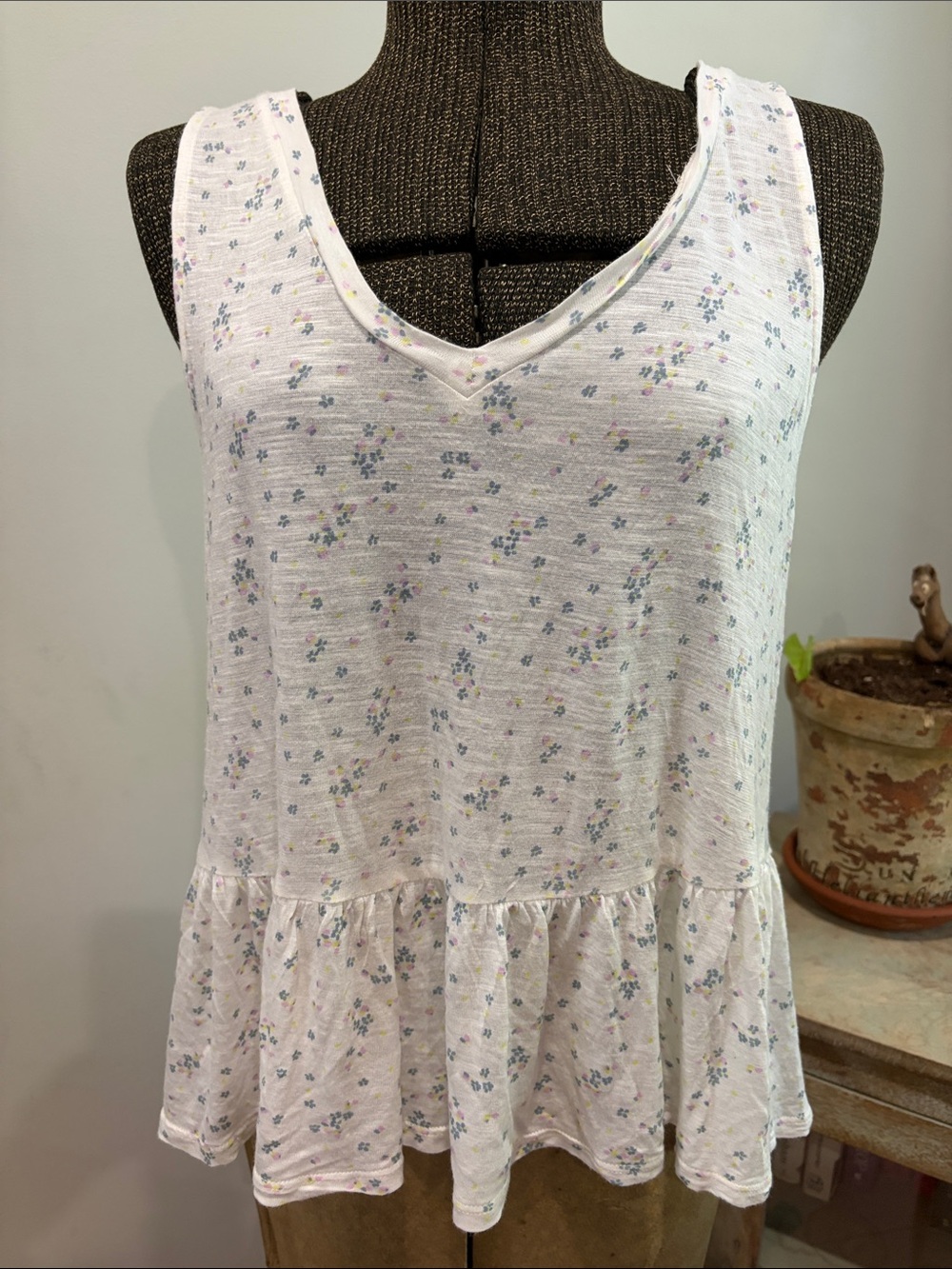 Lucky Brand Tiered Peplum V-Neck Tank - Ditsy Floral Print Small